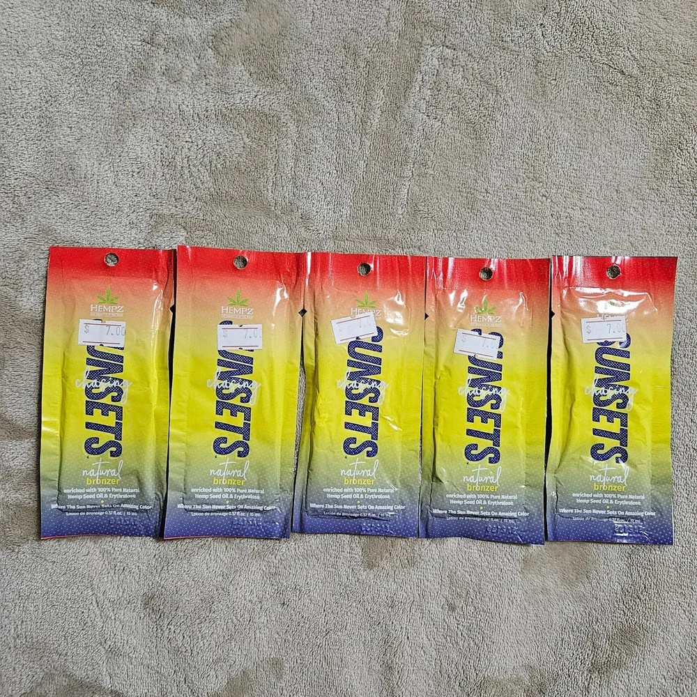 Lot of 5 Hempz Chasing Sunsets Natural Bronzer Tanning Lotion Packets 0.5oz Each